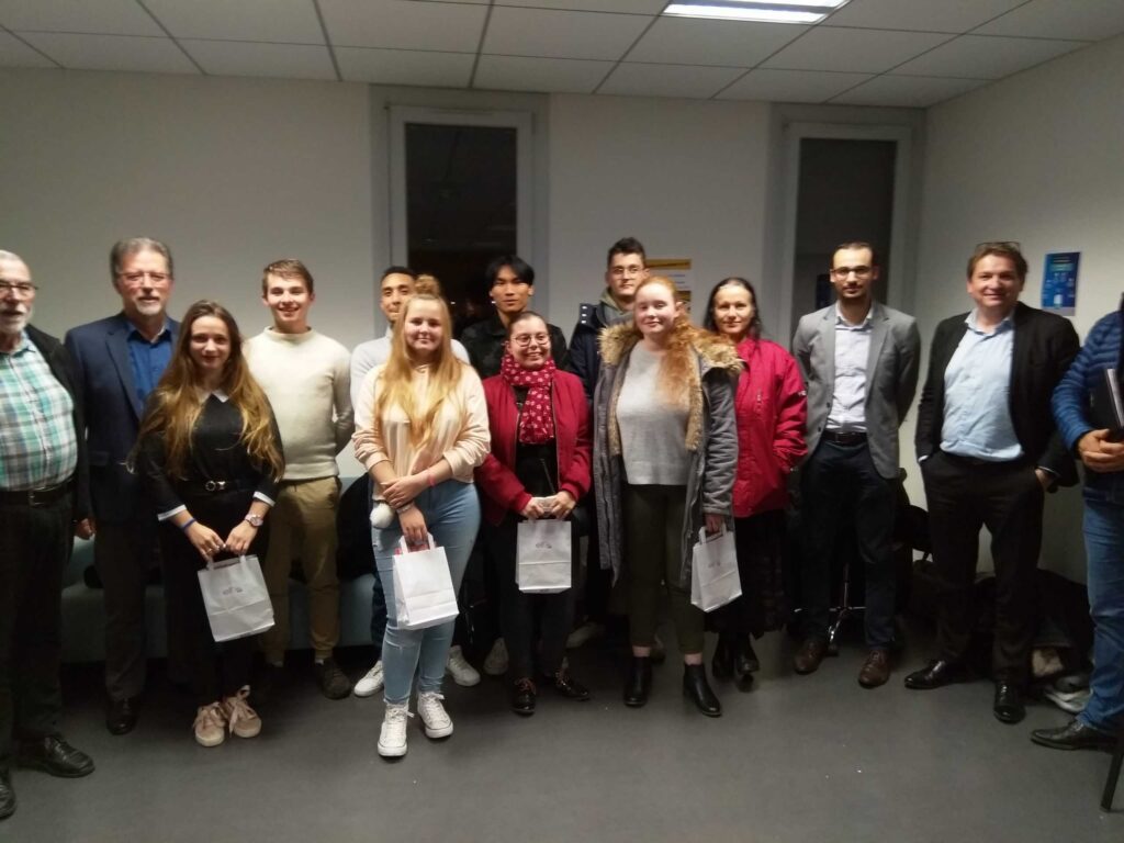 L’équipe porteuse du projet « Abri Heat » a remporté le premier prix.