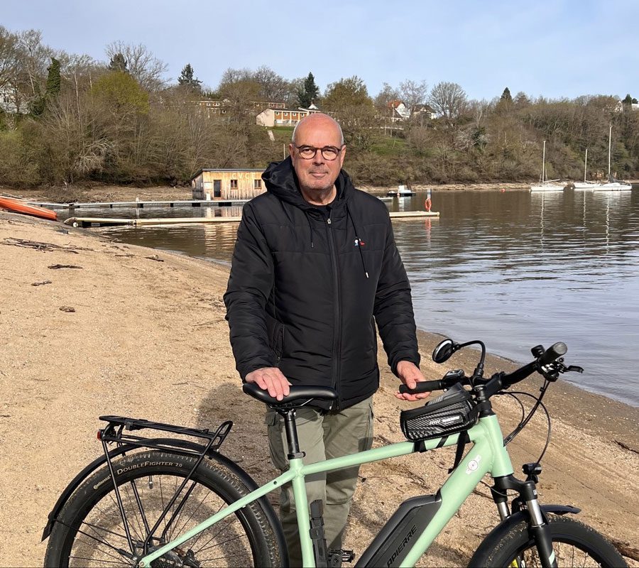 Entrepreneur retraité, Philippe Andrique taille la route... à vélo électrique