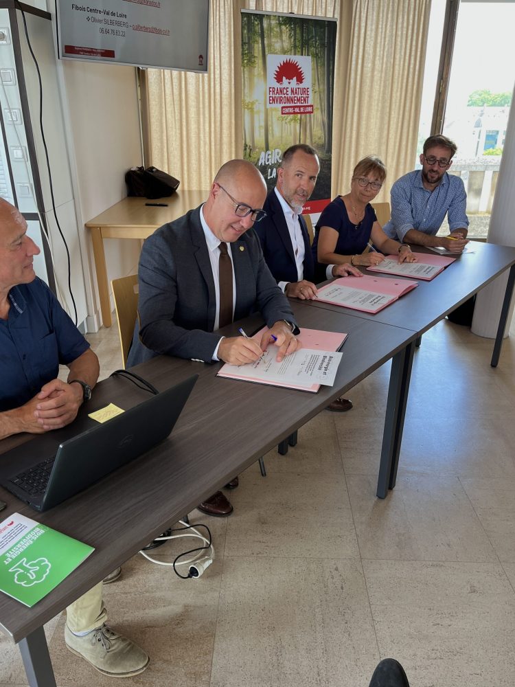 FNE signature charte bois-énergie et biodiversité