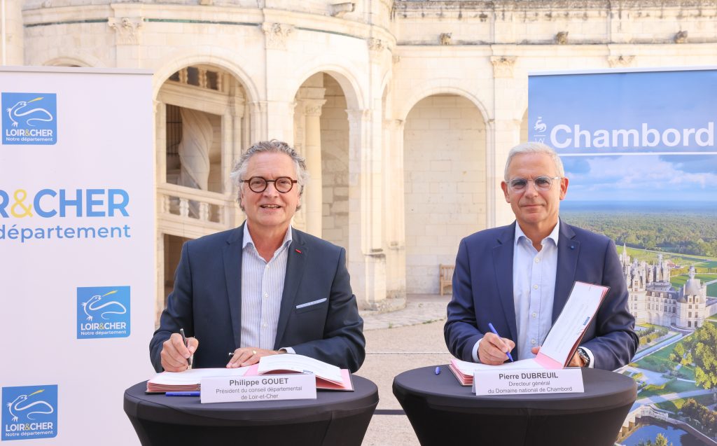 Signature de la convention de partenariat © CD 41 N. Derré