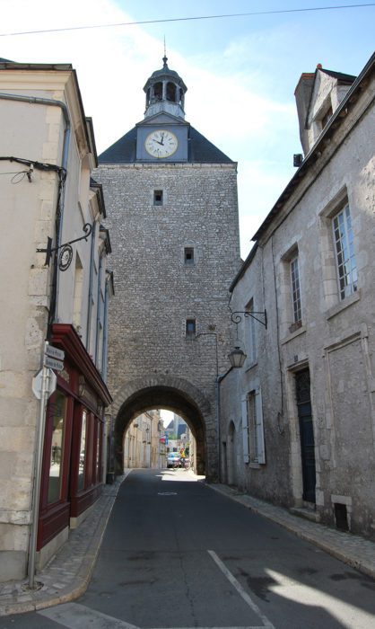 Tour-de-lhorloge-Beaugency