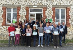 Au centre Afpa de Bourges, 10 formateurs et formatrices ukrainiens certifiés dans le cadre du projet Stiykist